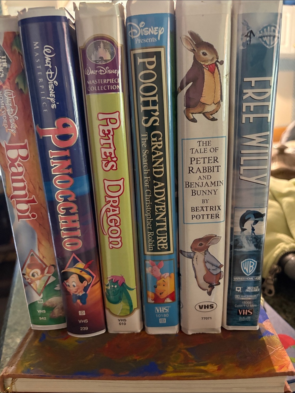 Lot of 6 VHS Set Bambi, Pinocchio, Pete’s Dragon, Poohs Grande Adventure ect